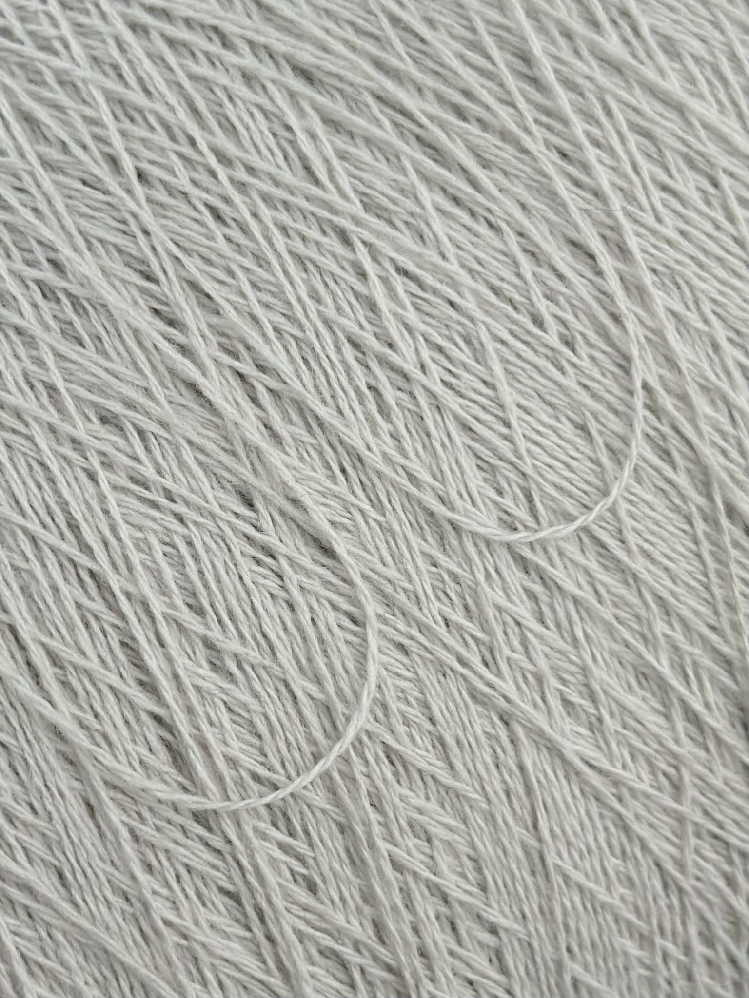 Loro Piana Lana Cash Nm 2/18 – Fil 90% Laine Mérinos 10% Cachemire col. Gris très clair
